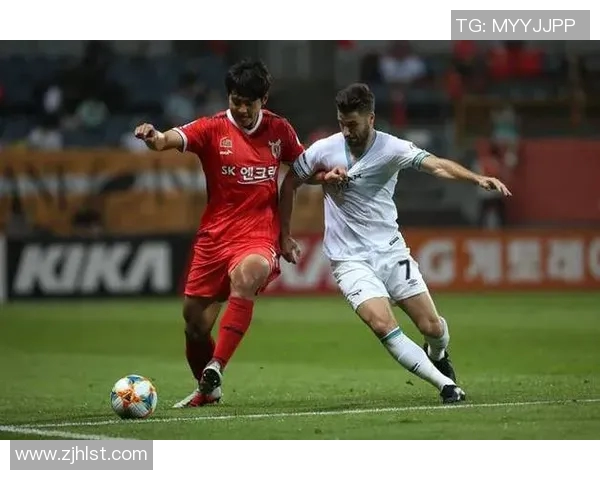 水原三星与釜山偶像激战正酣精彩直播尽在8频道等你来观看